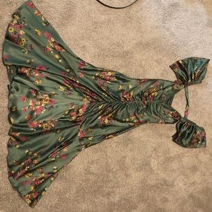 Betsy Johnson green floral dress size 6